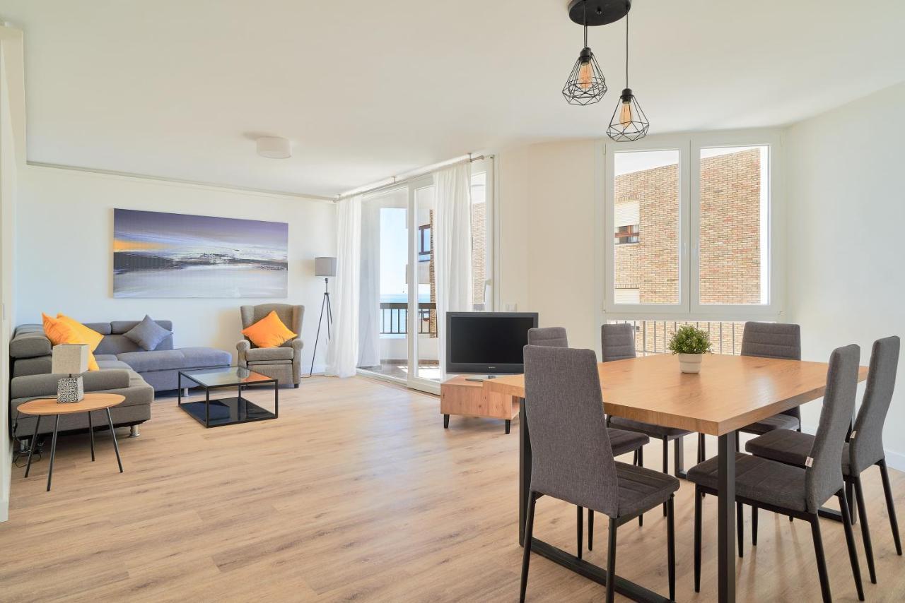 Impresionante Apartamento En Playa De La Malagueta マラガ エクステリア 写真